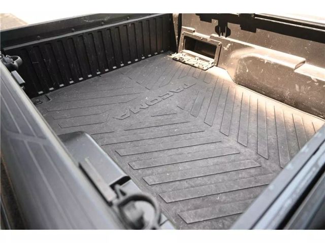 Vehicle image 18 of 44