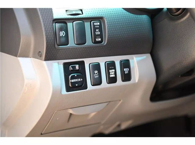 Vehicle image 25 of 44