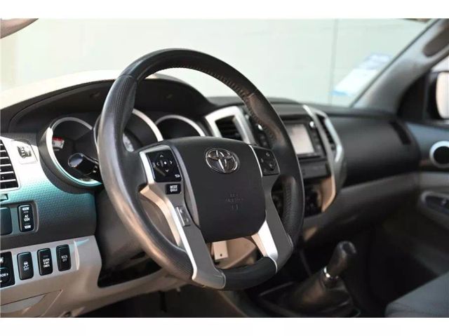 Vehicle image 26 of 44