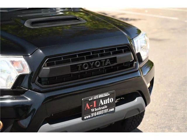 Vehicle image 9 of 44
