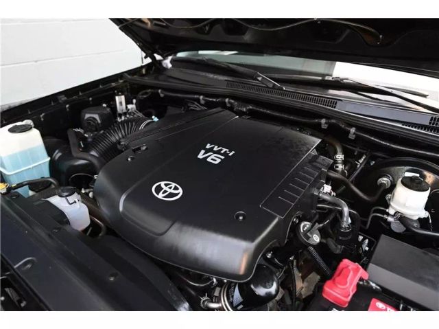 Vehicle image 13 of 44