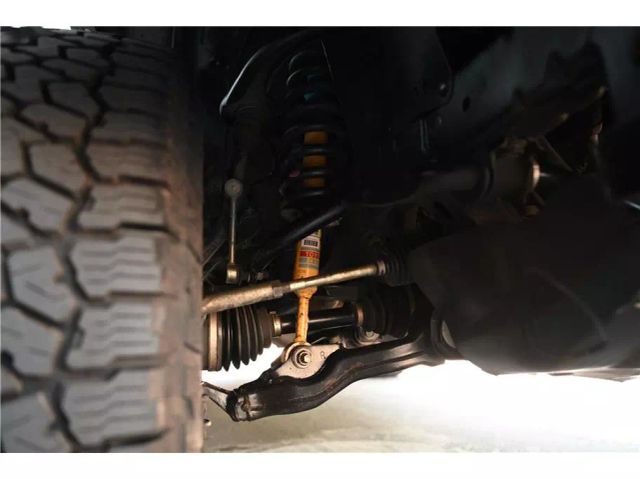 Vehicle image 33 of 44