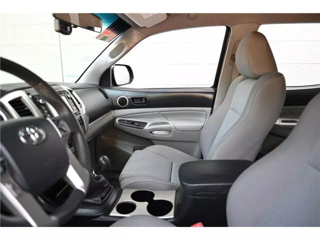 Vehicle image 22 of 44