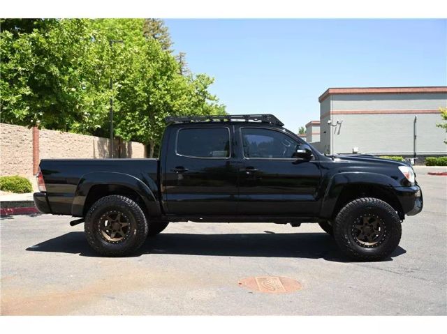 Vehicle image 4 of 44