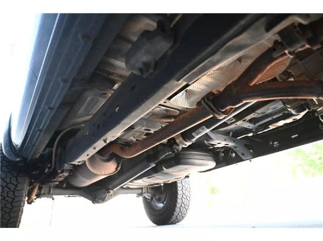 Vehicle image 34 of 44
