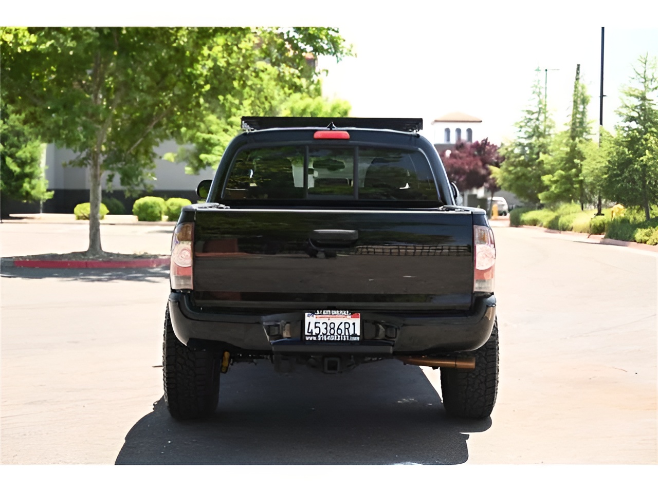Vehicle image 42 of 44