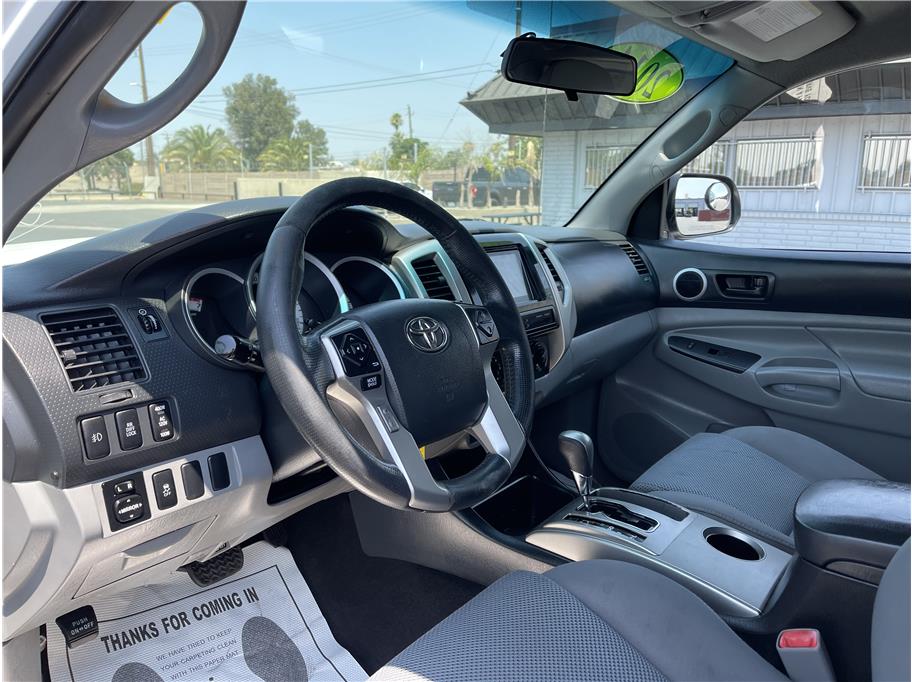 Vehicle image 15 of 18