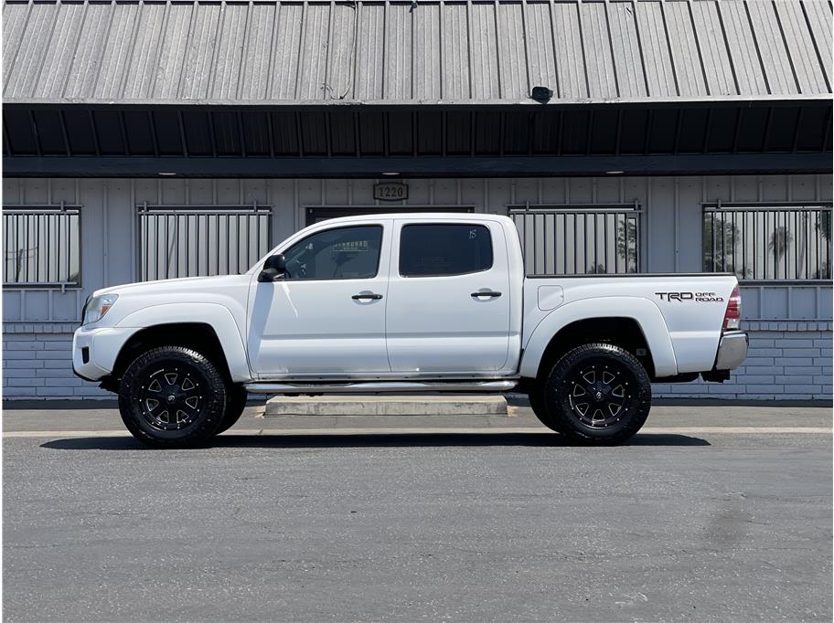 Vehicle image 9 of 18