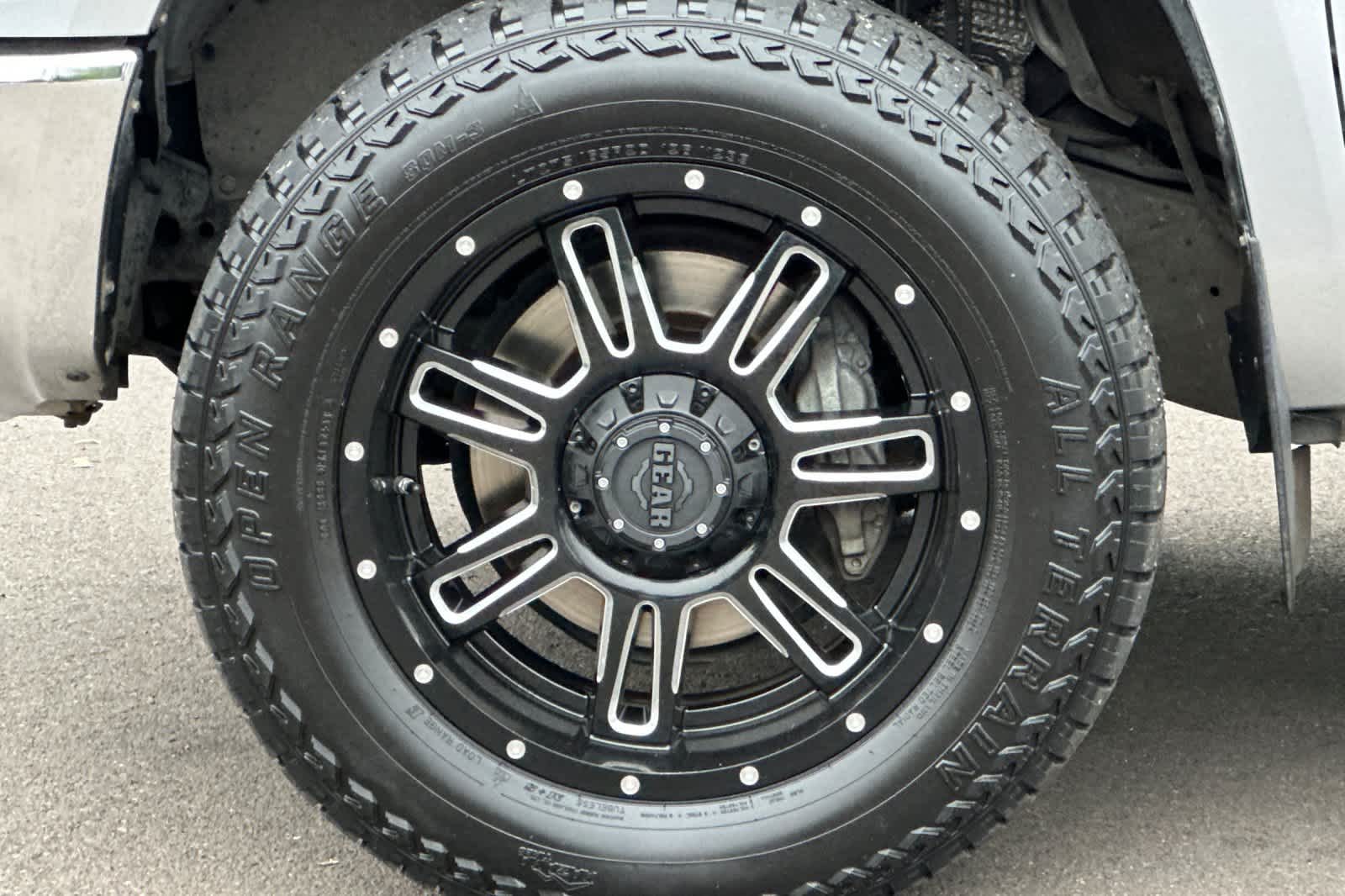 Vehicle image 26 of 28