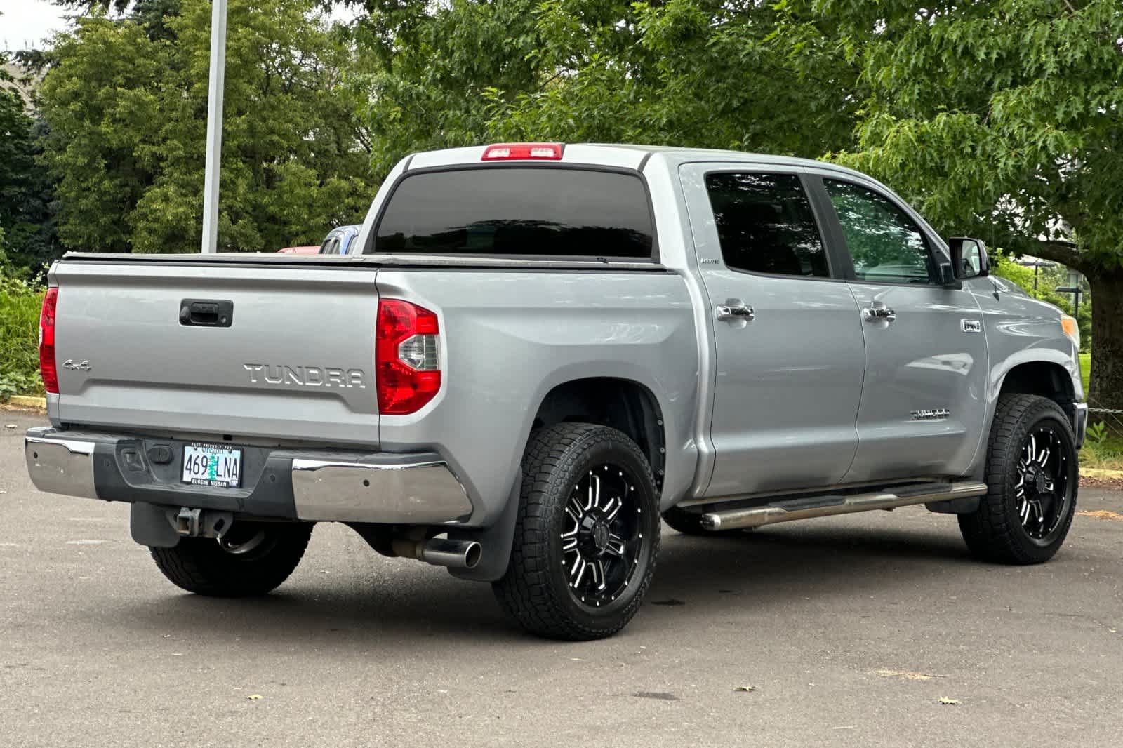 Vehicle image 6 of 28