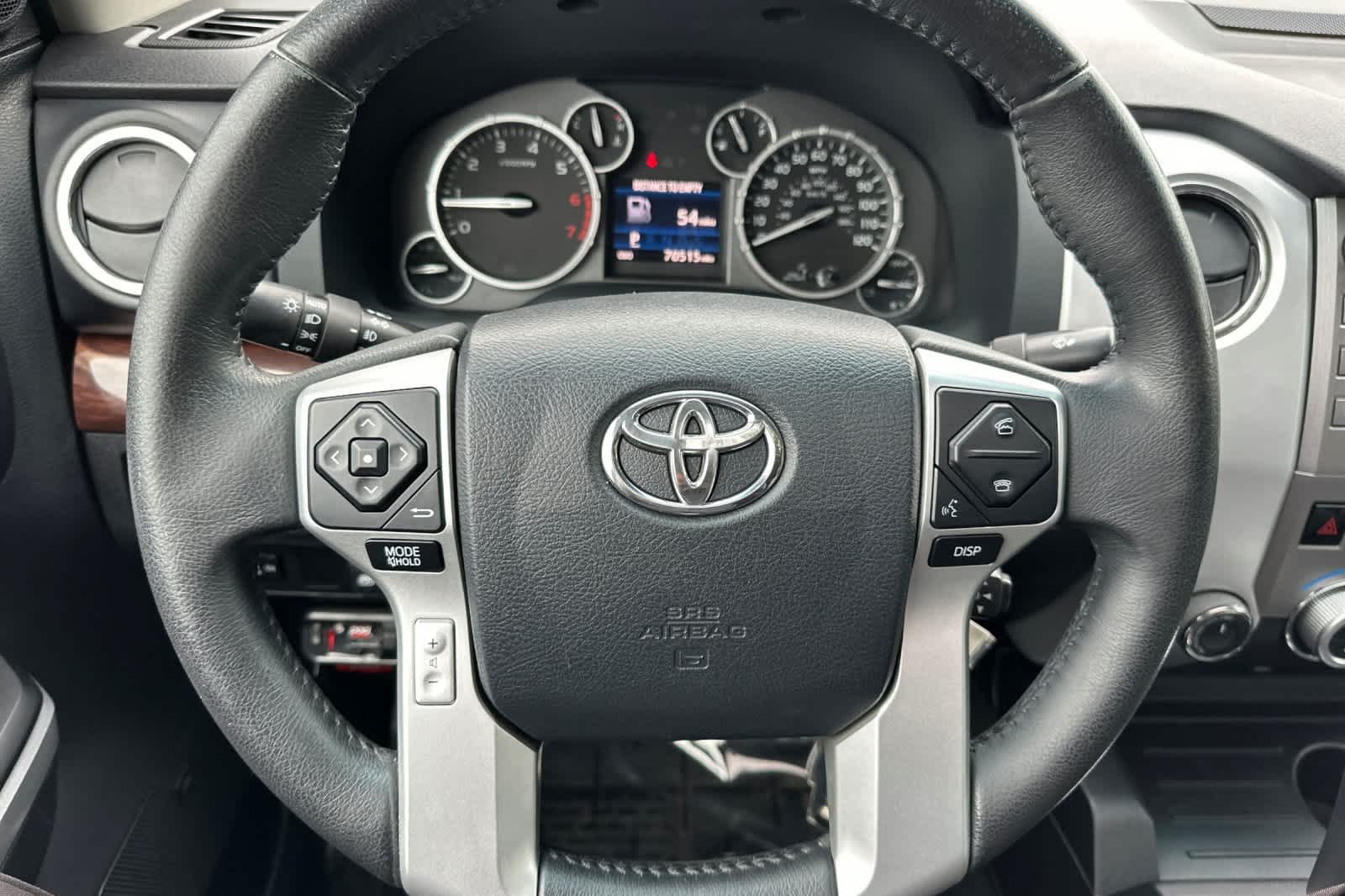 Vehicle image 23 of 28