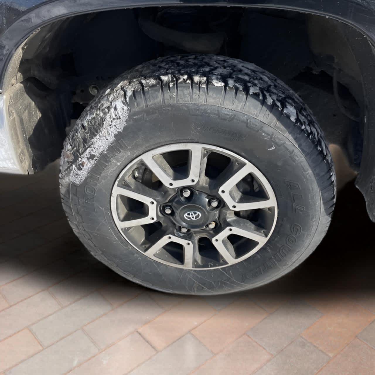 Vehicle image 11 of 24