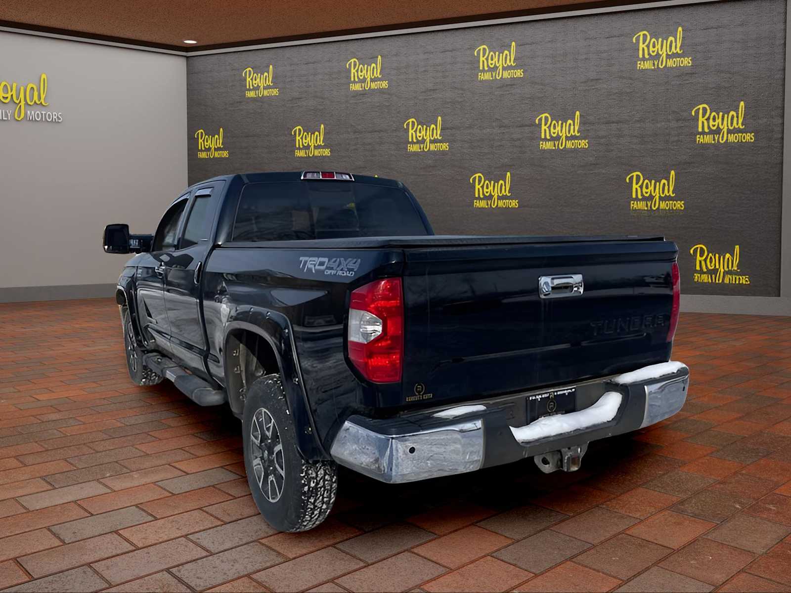 Vehicle image 9 of 24