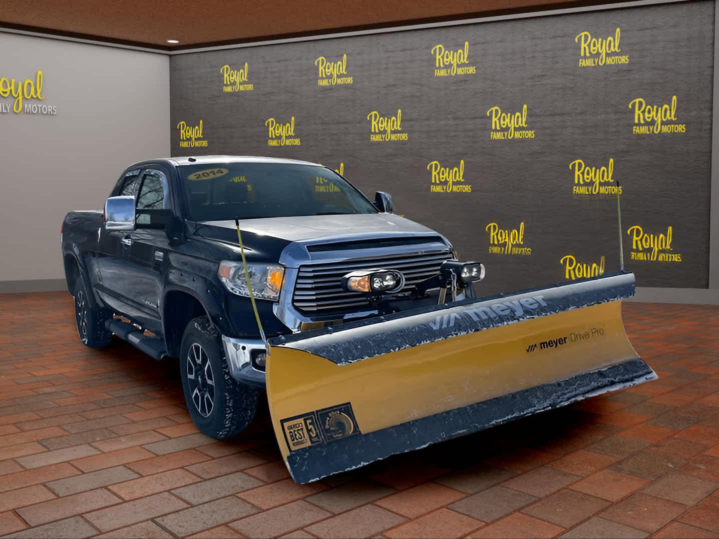 Vehicle image 4 of 24