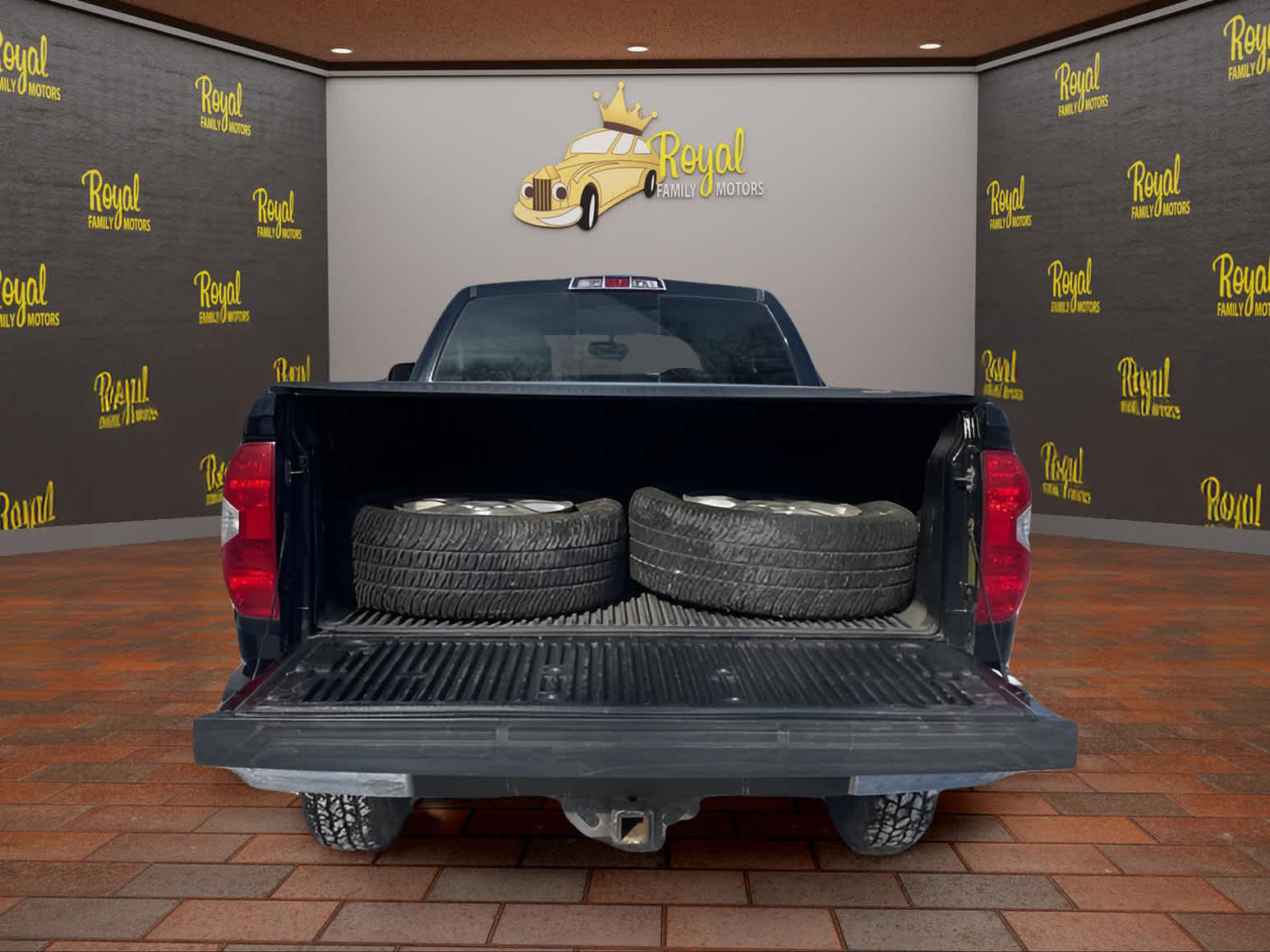Vehicle image 8 of 24