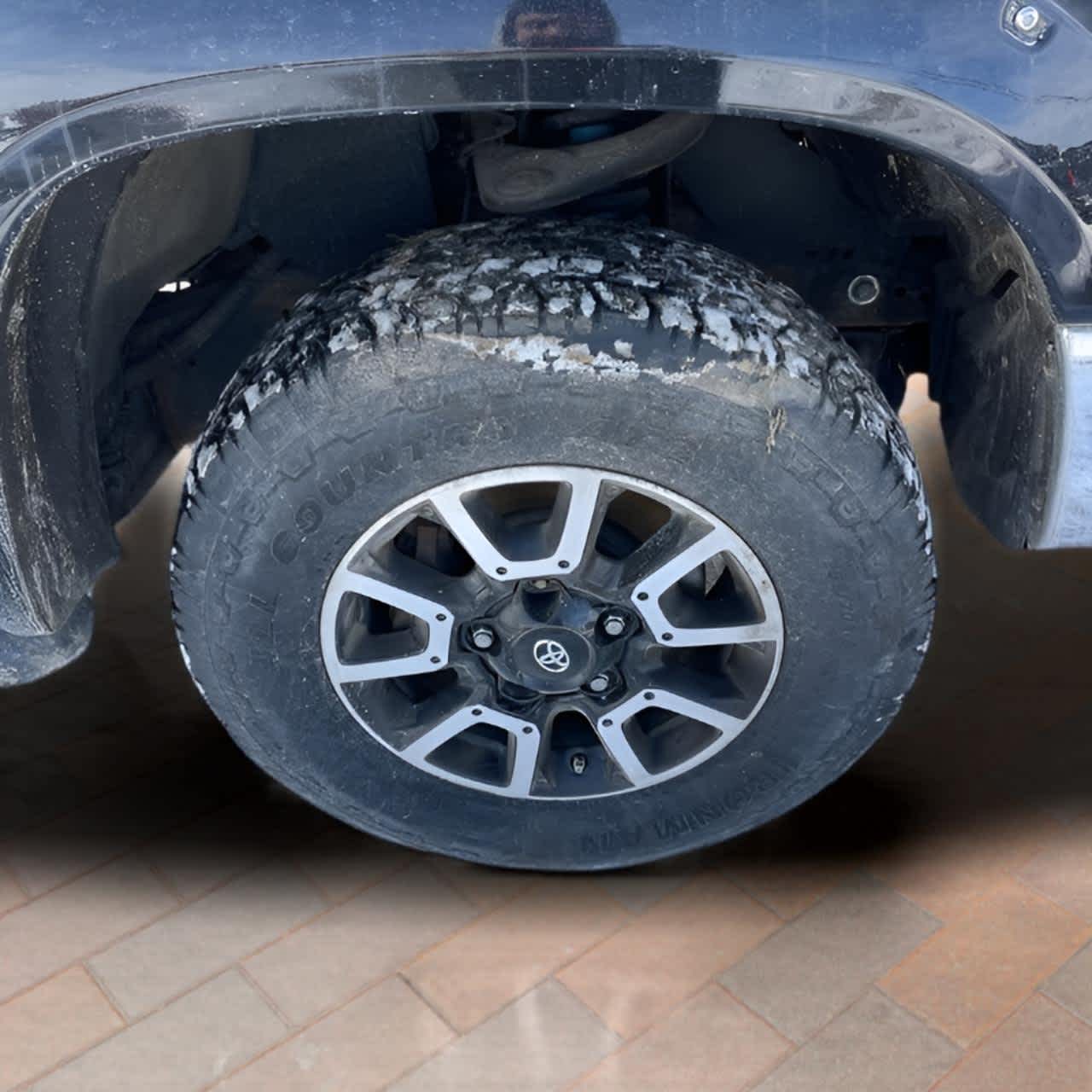 Vehicle image 14 of 24
