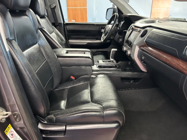 Vehicle image 14 of 22