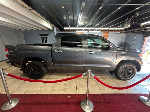 Vehicle image 3 of 22