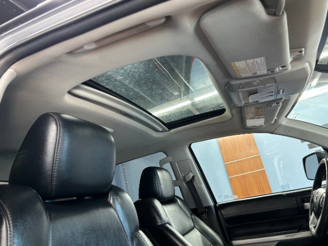 Vehicle image 15 of 22