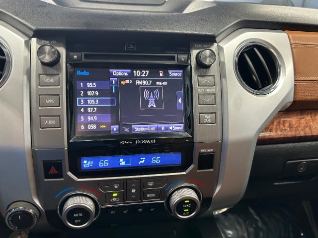 Vehicle image 6 of 9