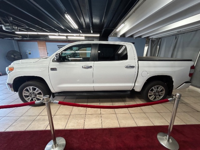 Vehicle image 3 of 9