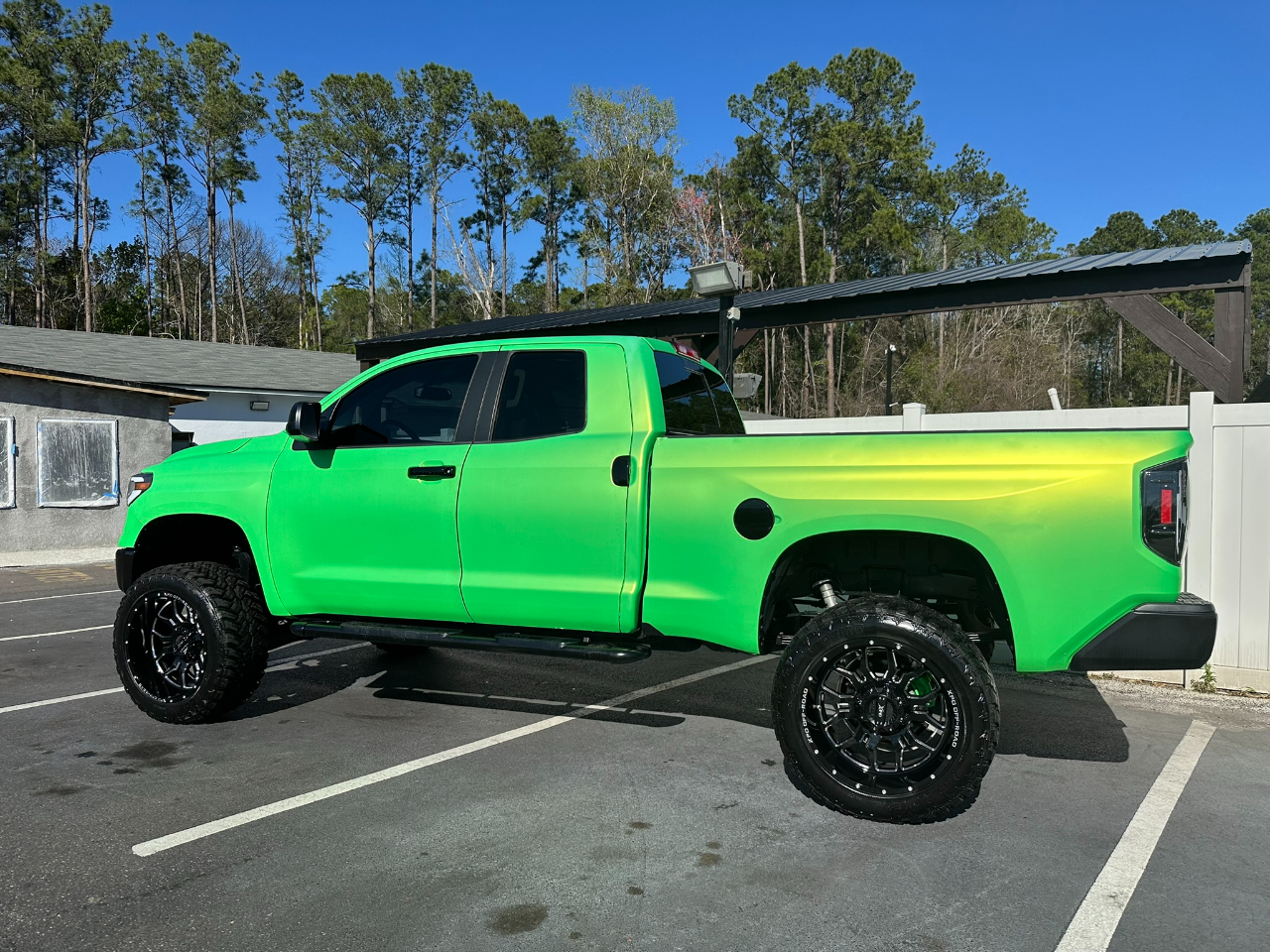 Vehicle image 8 of 39