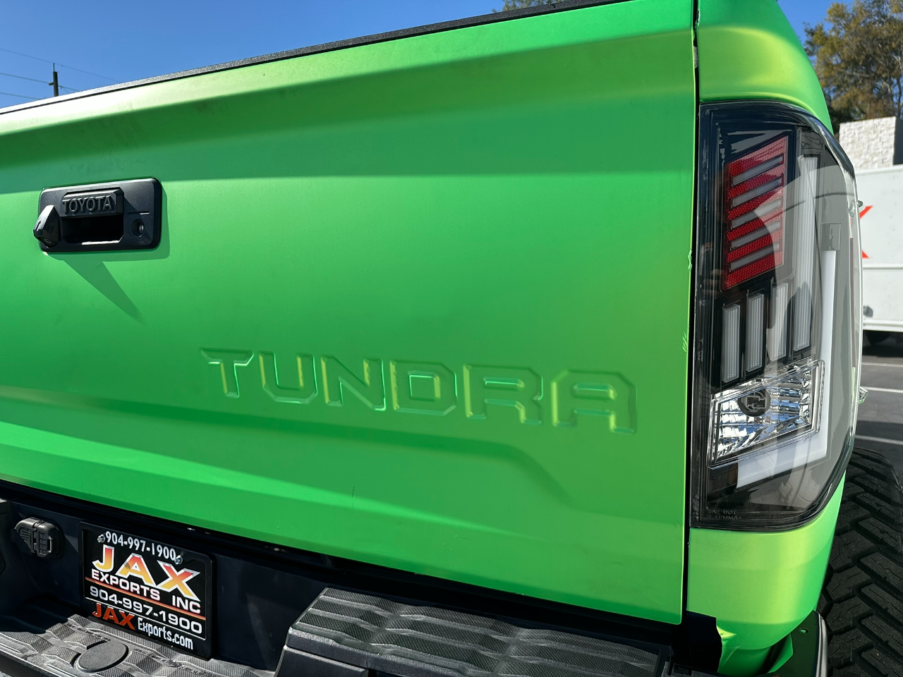 Vehicle image 11 of 39