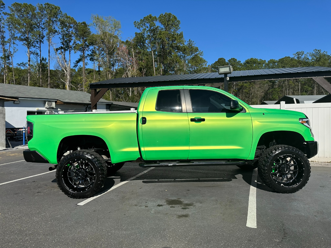 Vehicle image 5 of 39