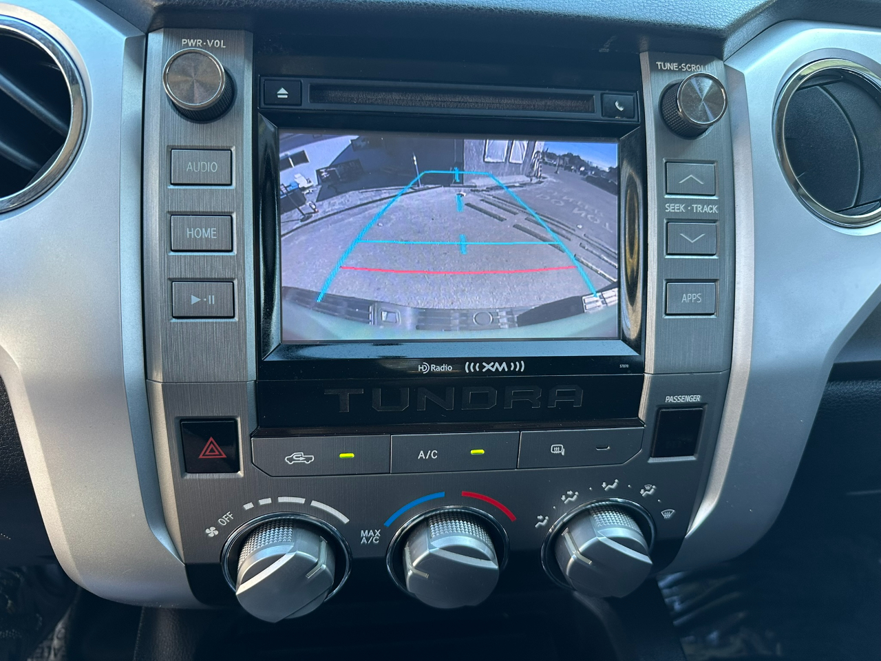 Vehicle image 34 of 39
