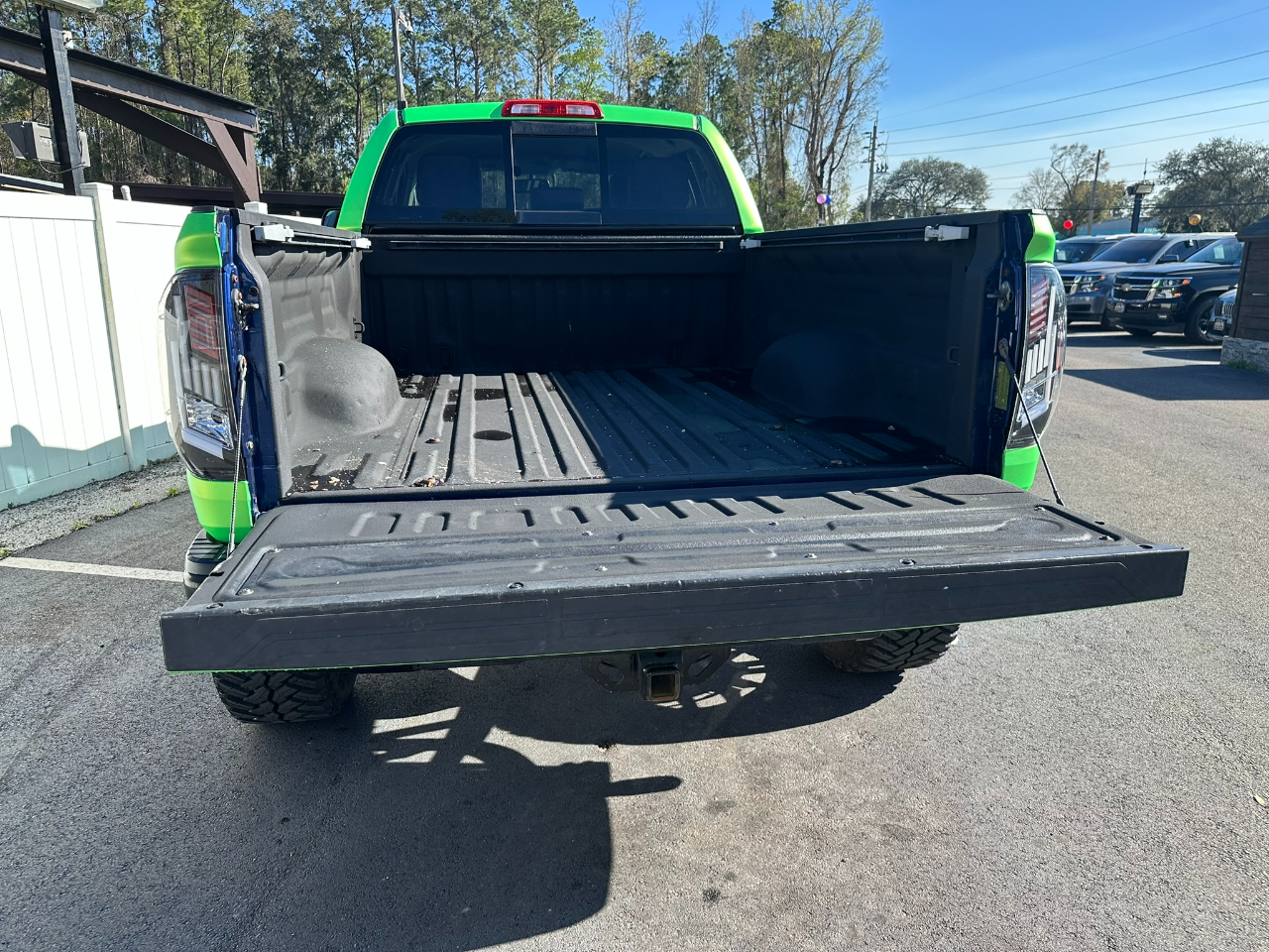 Vehicle image 19 of 39