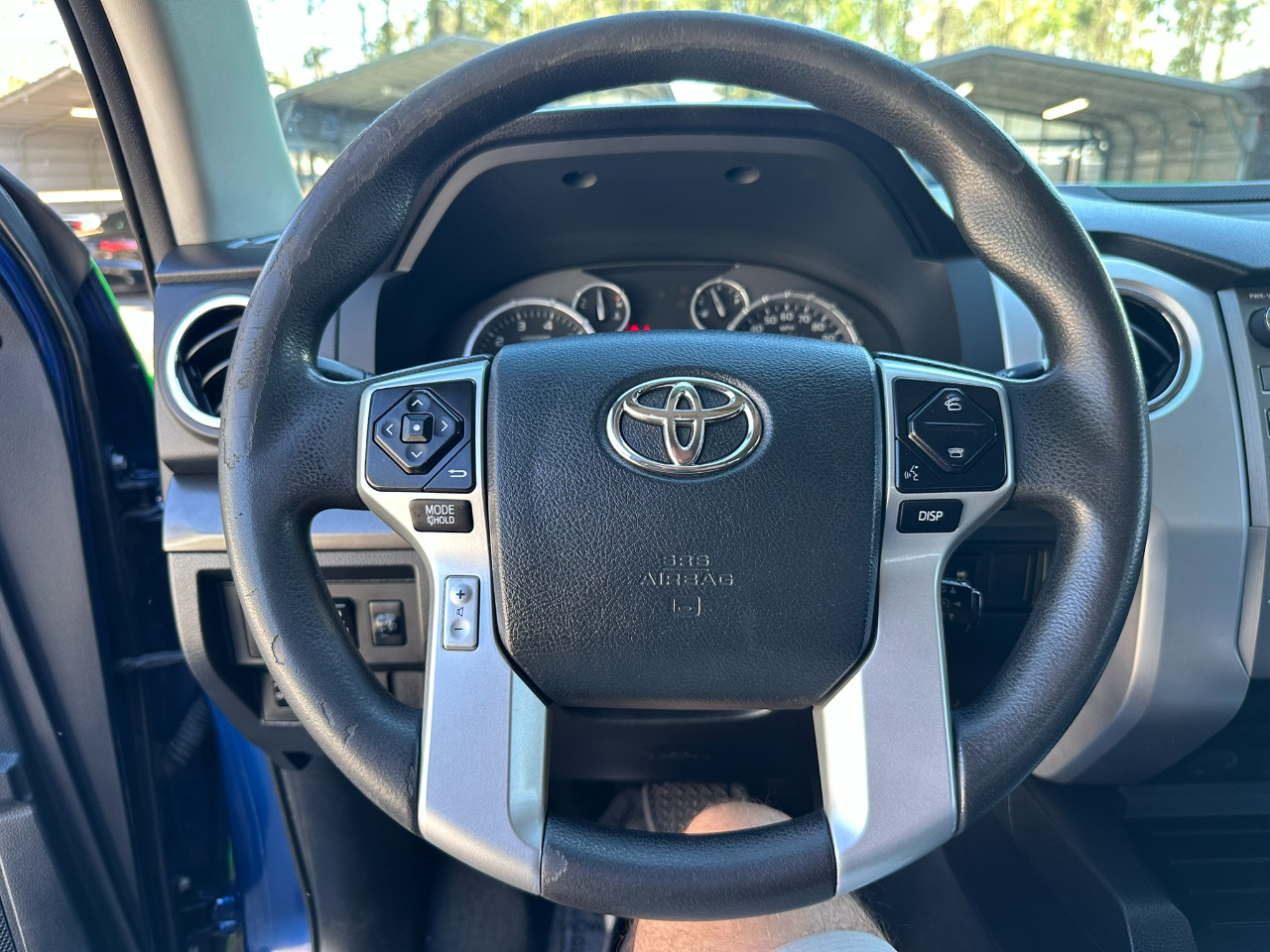 Vehicle image 28 of 39