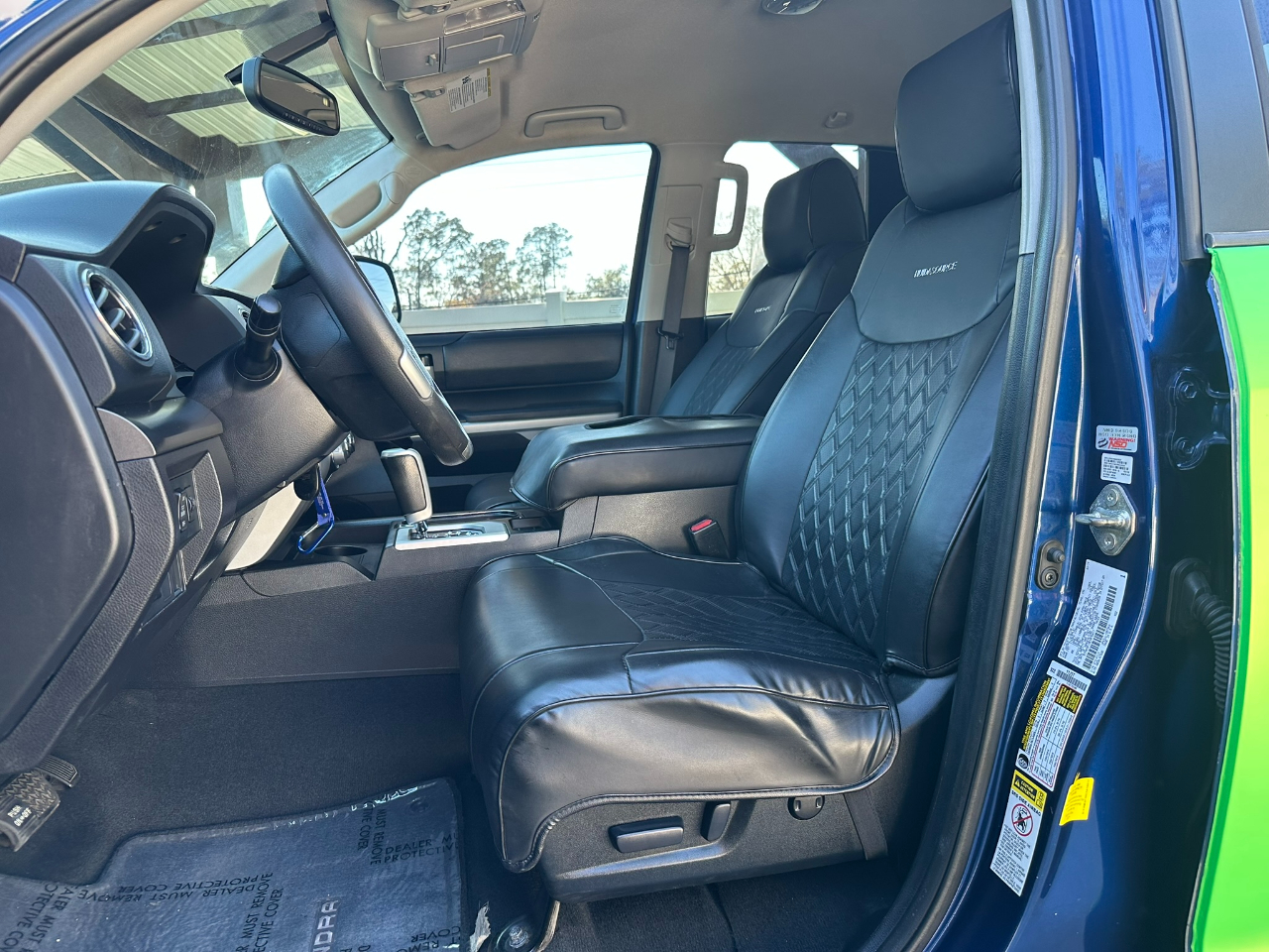 Vehicle image 21 of 39