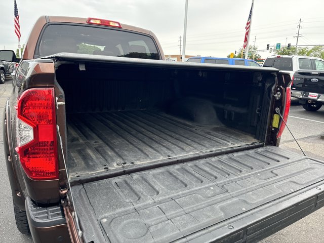 Vehicle image 26 of 33