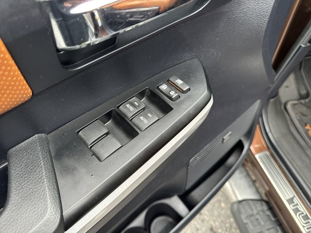 Vehicle image 12 of 33