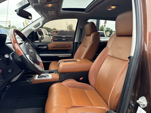 Vehicle image 15 of 33