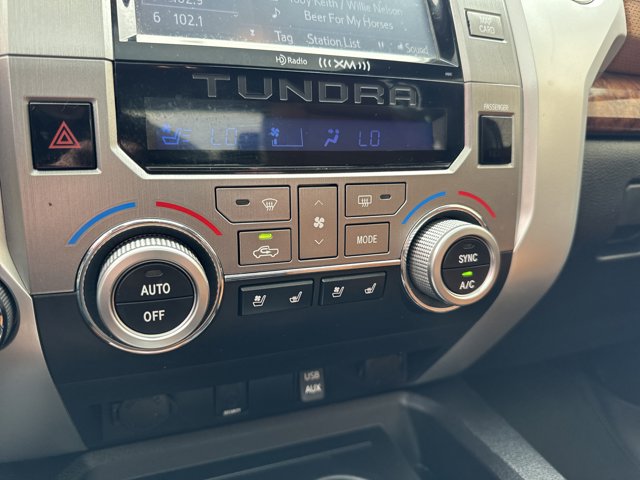 Vehicle image 20 of 33