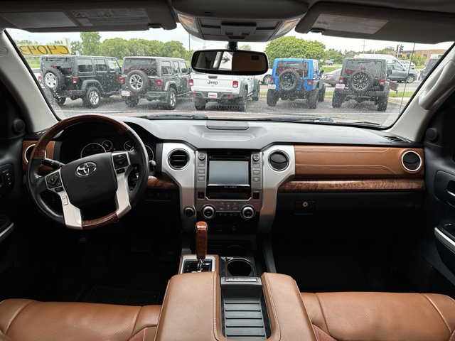Vehicle image 24 of 33