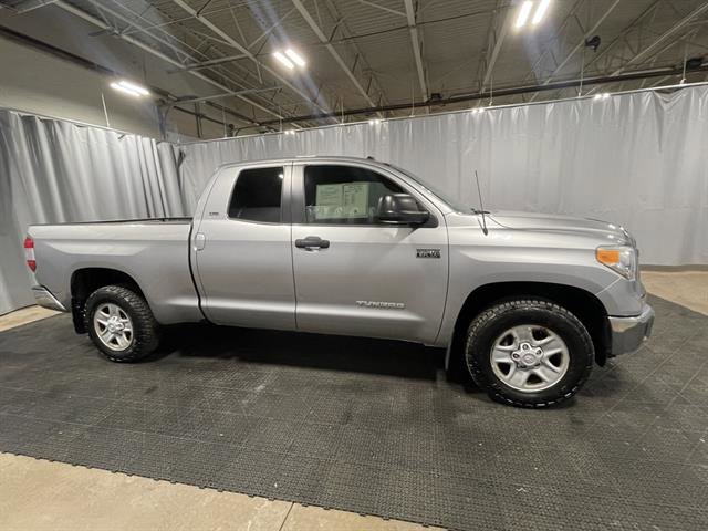 2014 Toyota Tundra SR Image 2 of 40