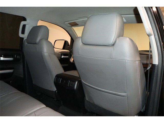 Vehicle image 17 of 30