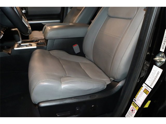 Vehicle image 18 of 30