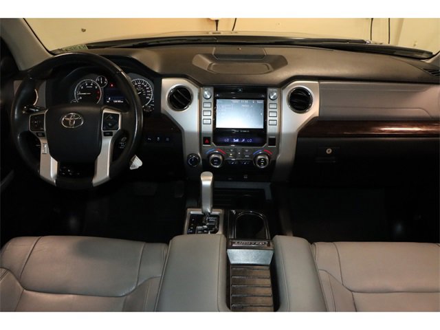 Vehicle image 19 of 30