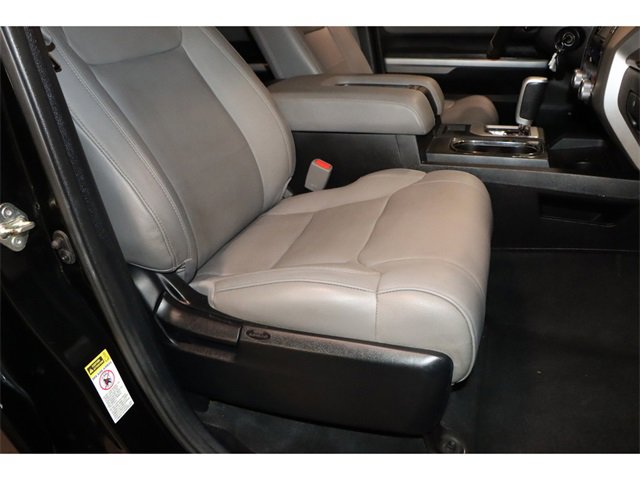 Vehicle image 15 of 30