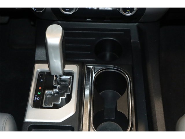 Vehicle image 26 of 30