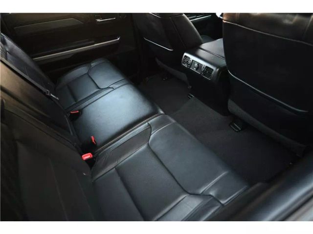 Vehicle image 17 of 36