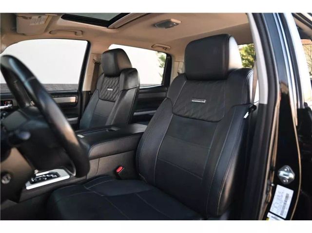 Vehicle image 27 of 36