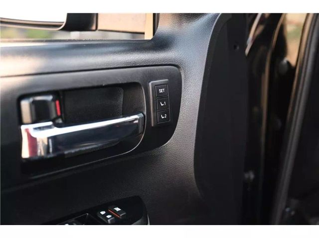 Vehicle image 24 of 36