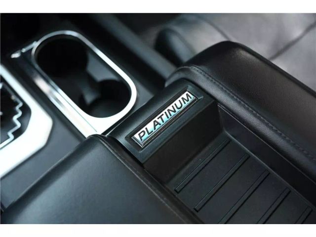 Vehicle image 35 of 36