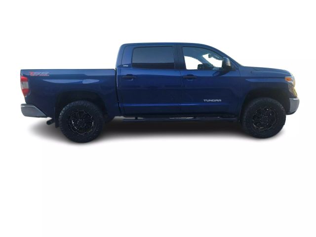 Vehicle image 10 of 50