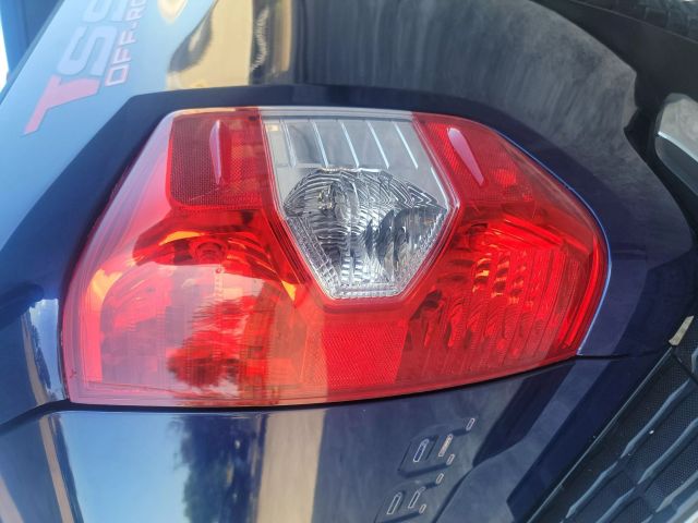 Vehicle image 43 of 50