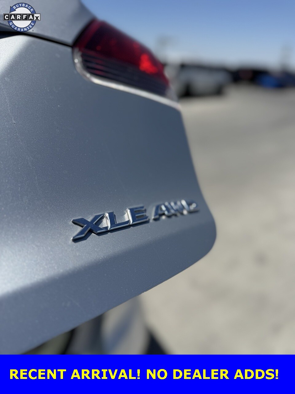 Vehicle image 10 of 19